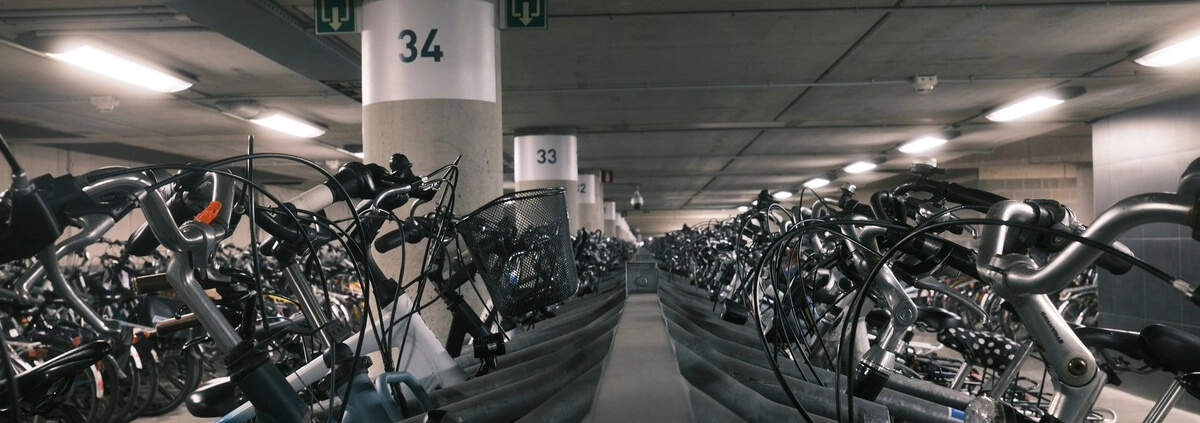 Edificios-con-plazas-para-bicis