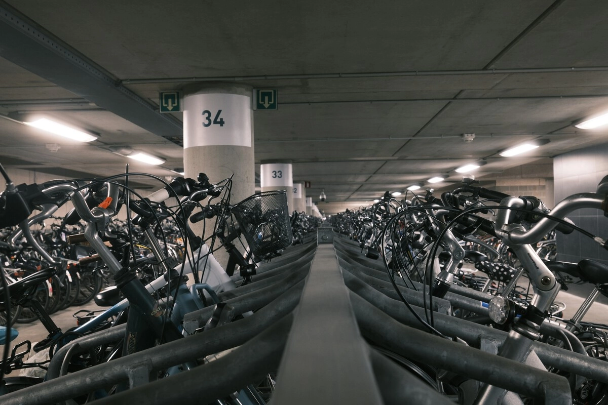 Edificios-con-plazas-para-bicis