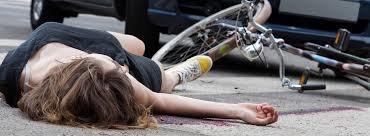 Los atropellos de vehículos motorizados no son "choques", sino atropellos.